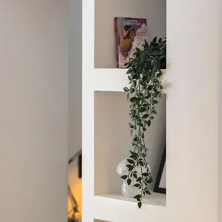 Black Frame - 5 Min From Metro Thessaloniki